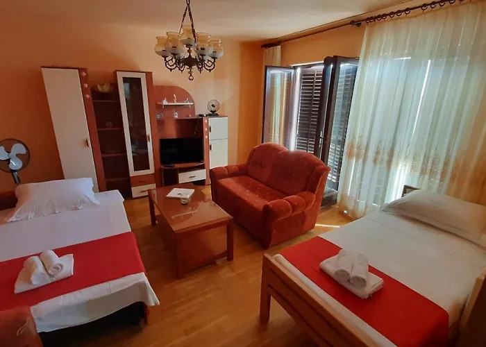 Lucy Lejlighed Podstrana